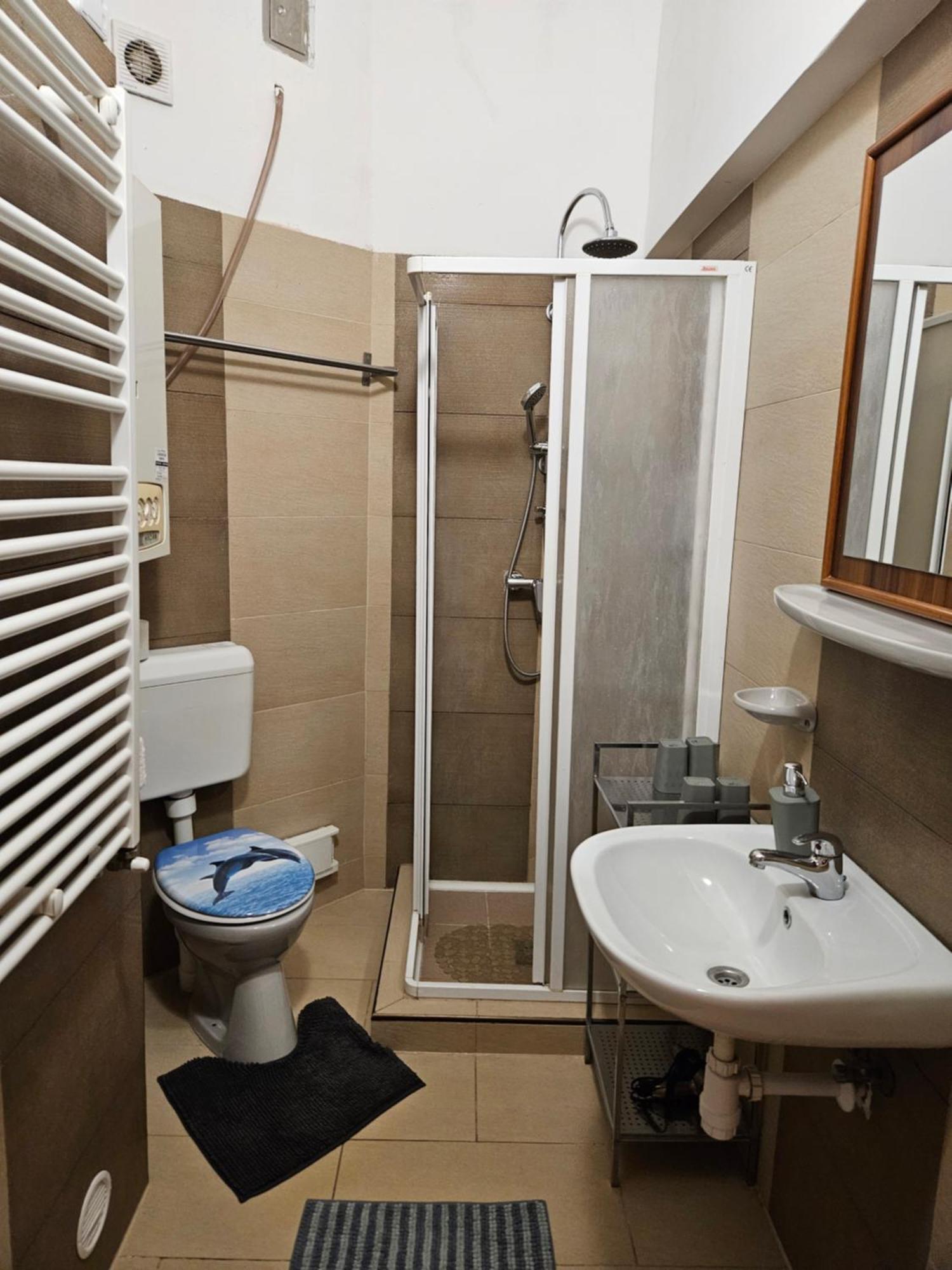 Danubescree Cozy Apartment Budapest Ngoại thất bức ảnh